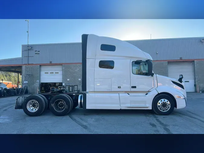 2023 Volvo VNL 760