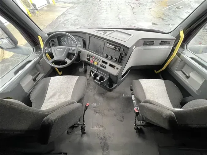 2020 FREIGHTLINER CA126