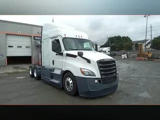 2021 Freightliner Cascadia 126