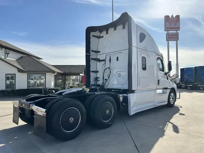 2024 Freightliner Cascadia