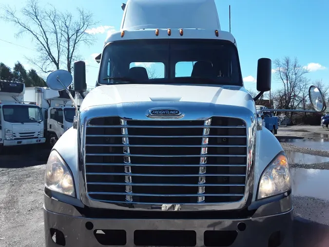 2018 FREIGHTLINER/MERCEDES CASCADIA 125