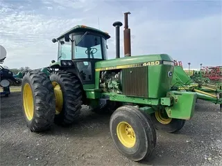 1983 JOHN DEERE 4450