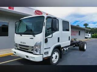 2025 Isuzu NPR-HD Gas