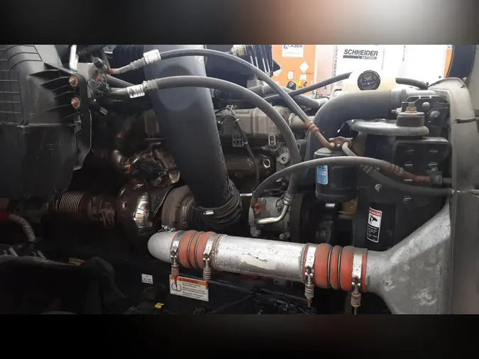 2023 Freightliner Cascadia 126a0f4569ab4284f13f681944301037be7
