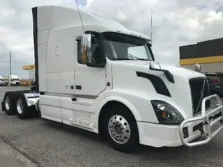 2017 VOLVO VNL64630