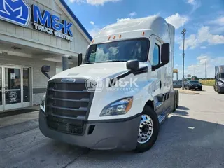 2021 FREIGHTLINER Cascadia 126