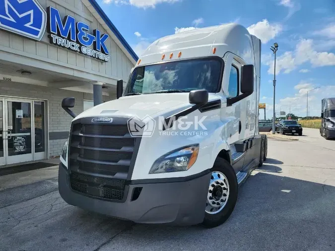 2021 FREIGHTLINER Cascadia 126a0fe5dffd71dc55e2636b1ca5b82c3c0