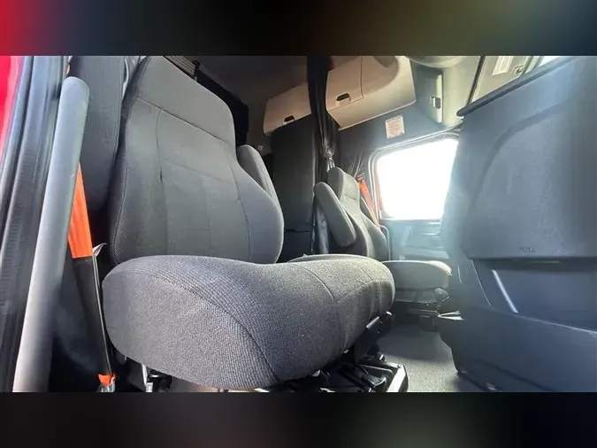 2023 FREIGHTLINER CA126