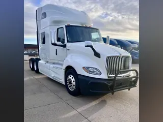 2022 INTERNATIONAL LT