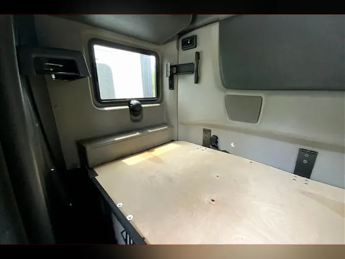 2021 INT LT625 6x4