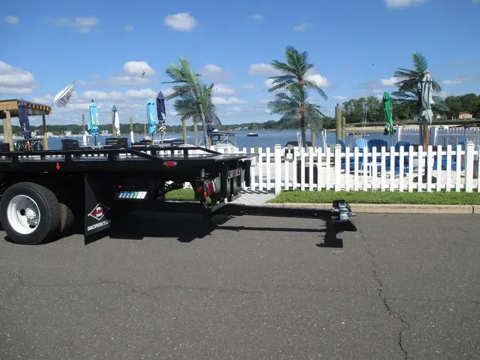 2019 HINO 258LP