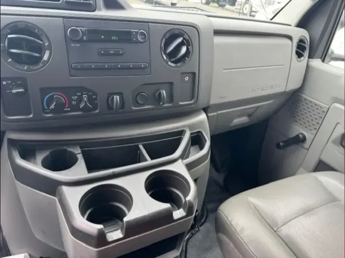 2019 FORD E350