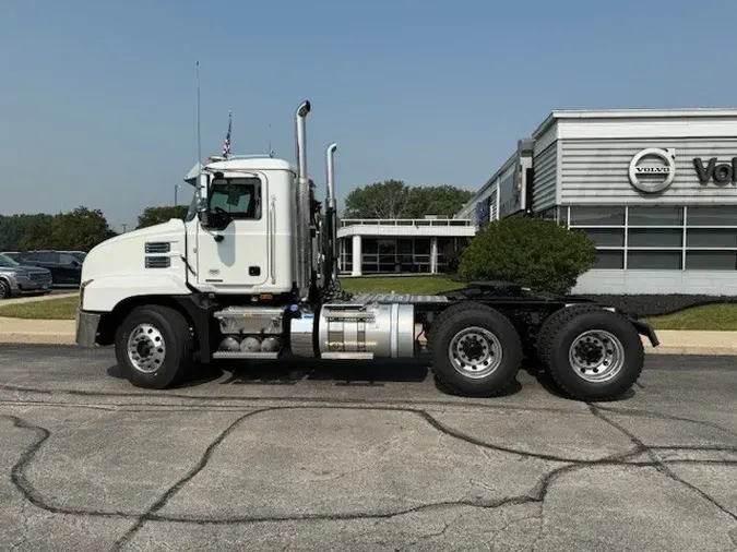  MACK AN64T