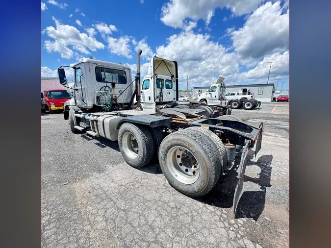 2017 MACK TRUCKS, INC. CXU600