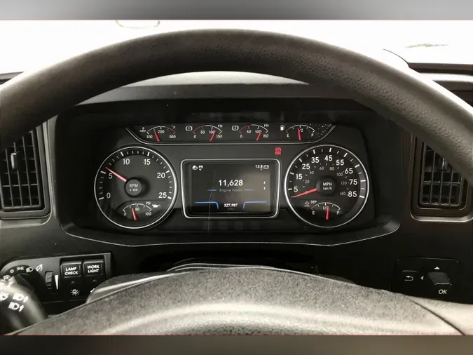 2022 INT LT625 6x4