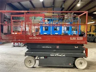 2014 SKYJACK SJII3220