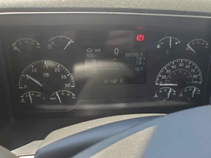 2020 VOLVO VNL760