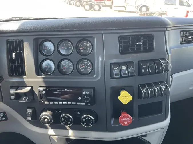 2022 Peterbilt 567