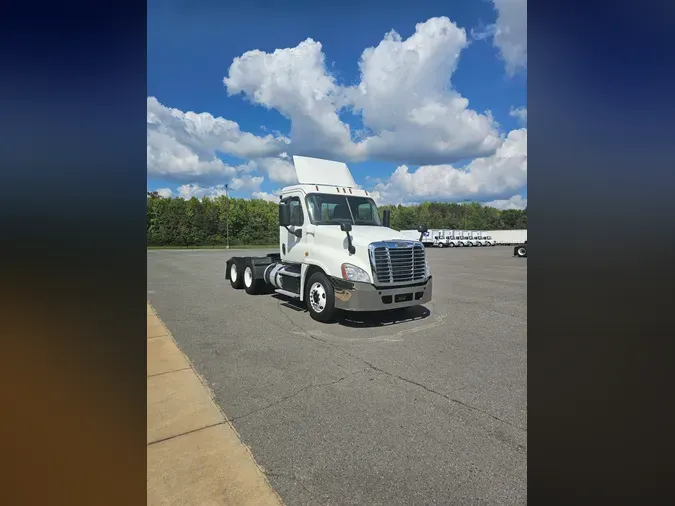 2018 FREIGHTLINER/MERCEDES CASCADIA 125