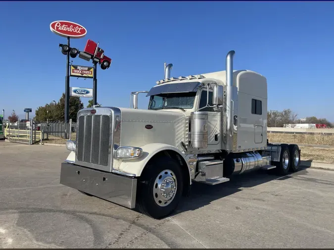 2019 Peterbilt 389a1174ce55e9ccb7eb49b13b8ff9051a5