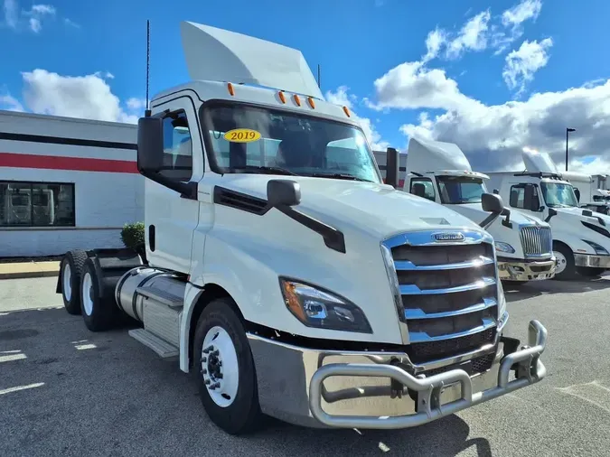 2019 FREIGHTLINER/MERCEDES NEW CASCADIA PX12664a117b6c036de33ded2f5b02b14ac84d7