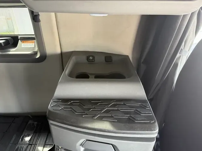 2020 VOLVO VNL64T760