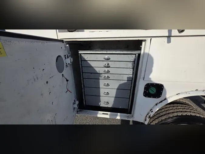 2017 Ford F-550a11a024e455bd151f30e0a732e25eb4a