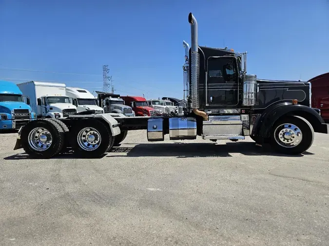 2020 KENWORTH W900