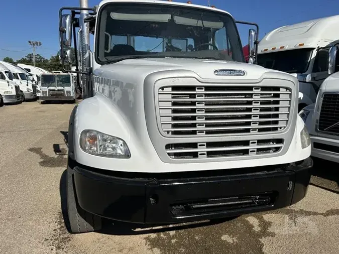 2013 FREIGHTLINER BUSINESS CLASS M2 112