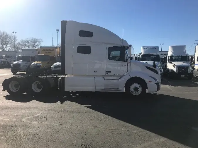 2019 Volvo VNL64760