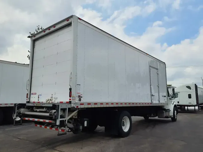 2018 FREIGHTLINER M2 106