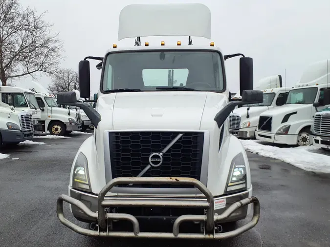 2019 VOLVO VNL