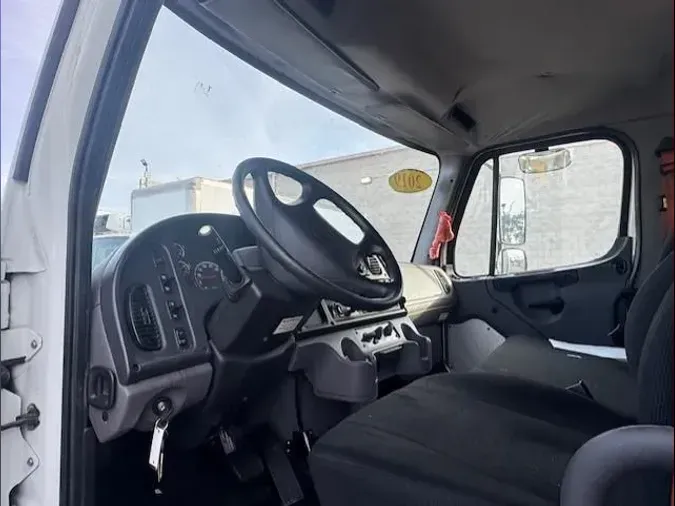 2019 Freightliner Business Class M2 106