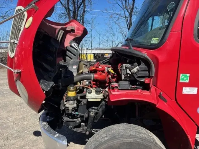 2020 FREIGHTLINER/MERCEDES M2 106