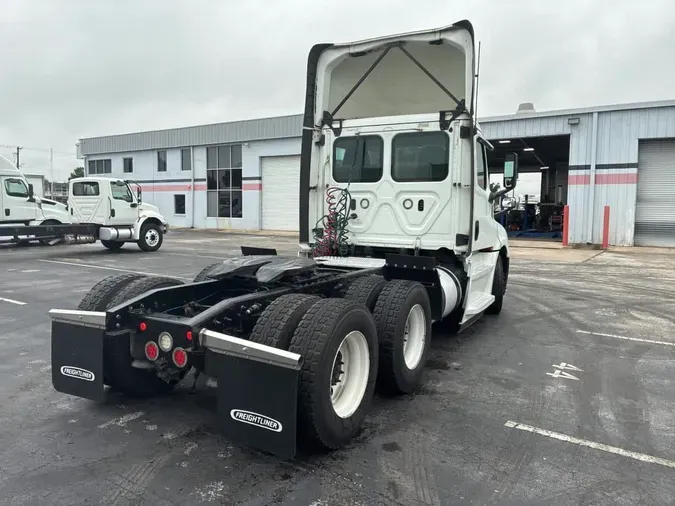 2019 FREIGHTLINER/MERCEDES NEW CASCADIA PX12664