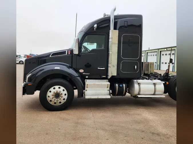 2021 Kenworth T880