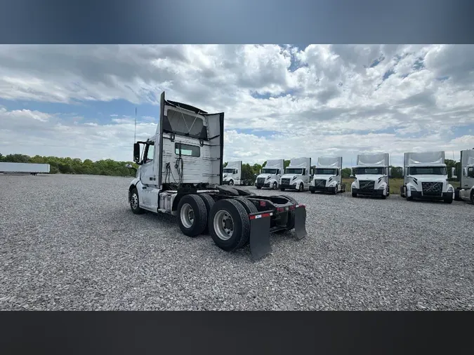 2020 Volvo VNL300a12e42017c6d73f50230d0ef50df464c