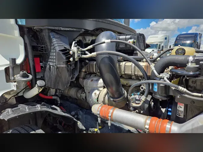 2019 Freightliner Cascadia 126a130cf09ce27729ffaf8074c87883efe