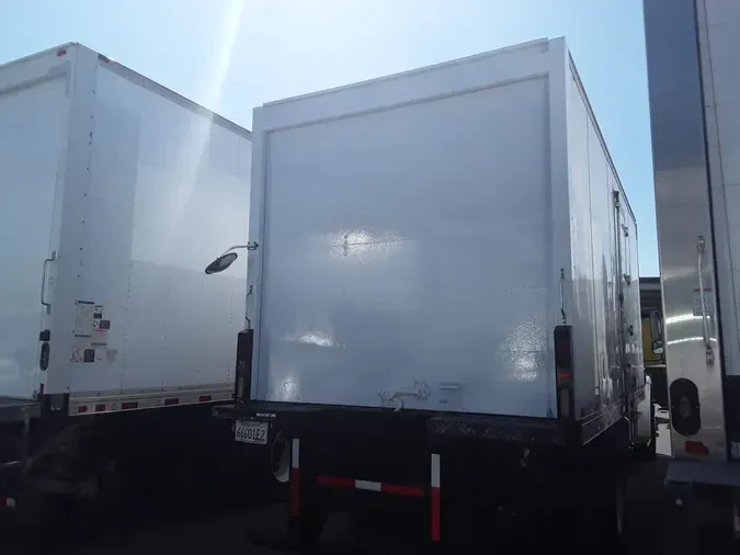 2017 FREIGHTLINER/MERCEDES M2 106