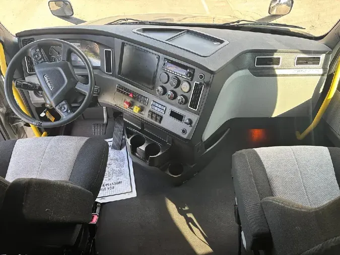 2023 FREIGHTLINER Cascadia 126