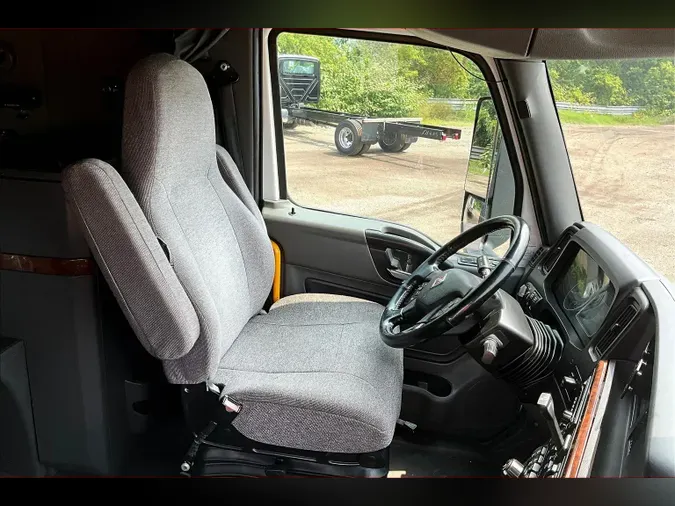 2021 INT LT625 6x4