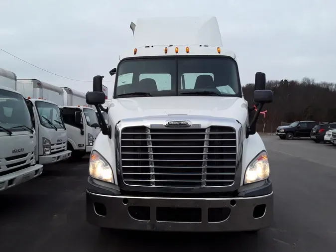 2015 FREIGHTLINER/MERCEDES CASCADIA 113