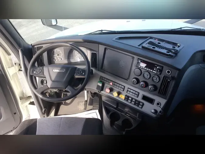 2021 Freightliner Cascadia 126a14178d61ca9b73060c3b938fa5ed4fc