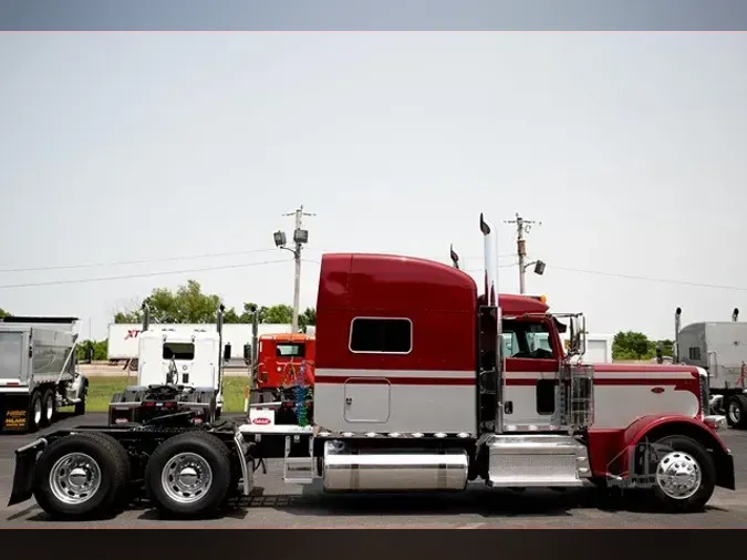 2023 PETERBILT 389