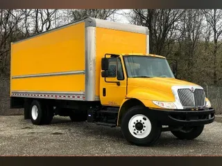 2018 International 4300 SBA 4X2