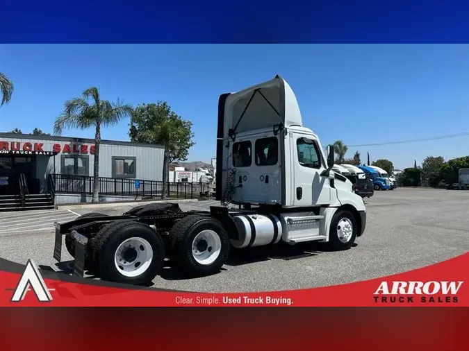 2020 FREIGHTLINER CA126