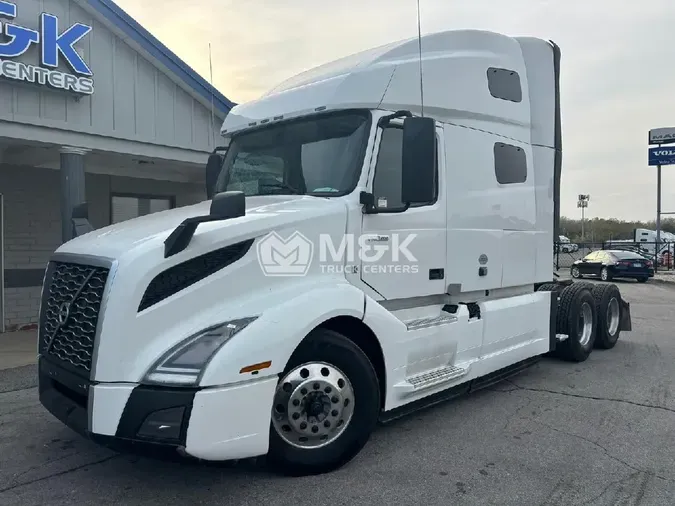 2022 VOLVO VNL64T760a147f98431f3fd130e20d681d923d6dd