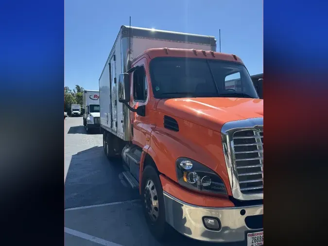 2018 FREIGHTLINER/MERCEDES CASCADIA 113