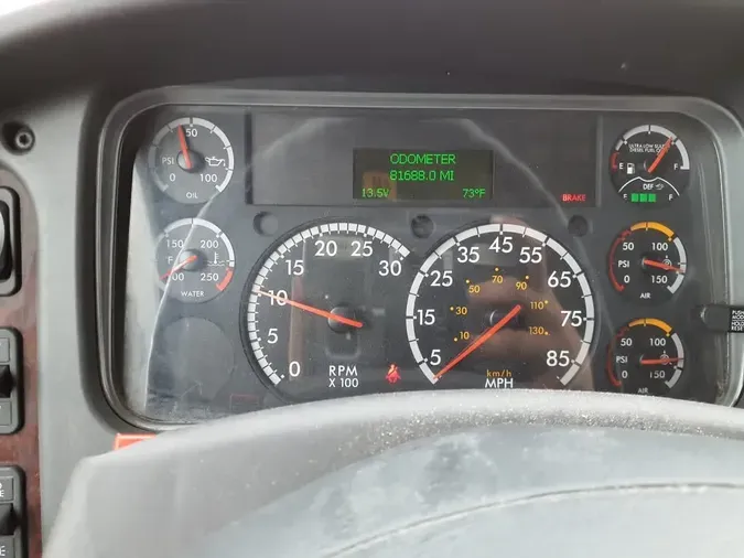2018 FREIGHTLINER/MERCEDES M2 106