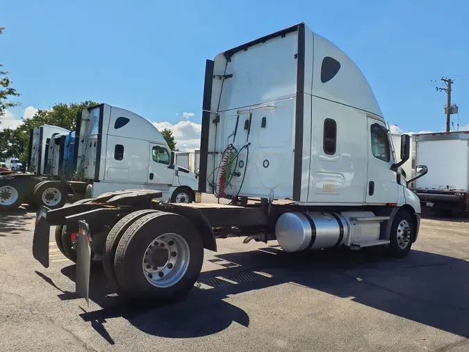 2021 FREIGHTLINER NEW CASCADIA 116